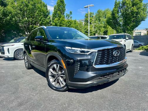 2024 INFINITI QX60 LUXE