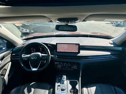 2024 INFINITI QX60 LUXE