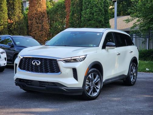 2025 INFINITI QX60 LUXE