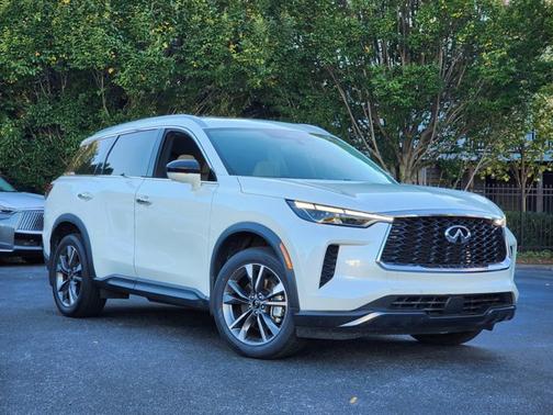 2022 INFINITI QX60 LUXE