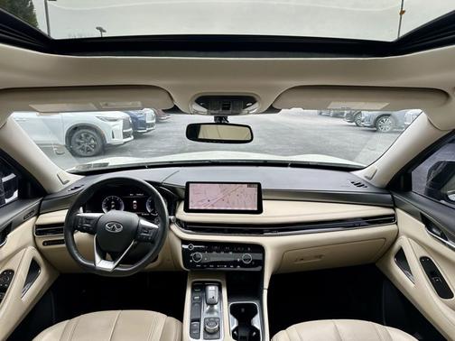 2022 INFINITI QX60 LUXE