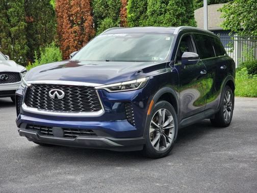2022 INFINITI QX60 LUXE