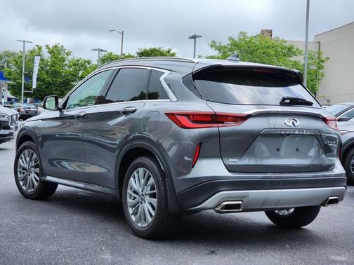 2023 INFINITI QX50 LUXE
