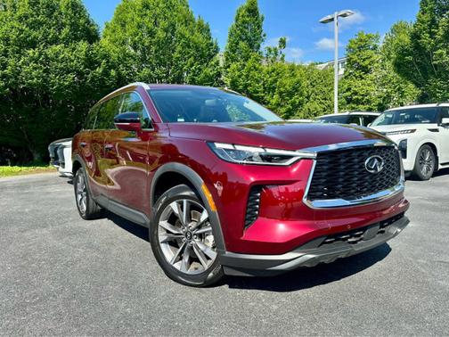 2022 INFINITI QX60 LUXE
