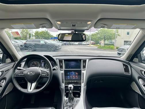 2022 INFINITI Q50 LUXE