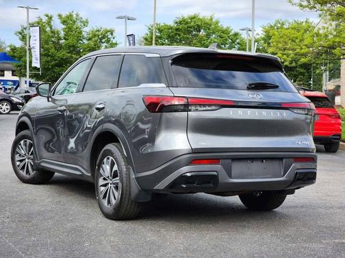 2022 INFINITI QX60 PURE