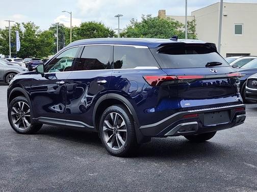 2022 INFINITI QX60 LUXE