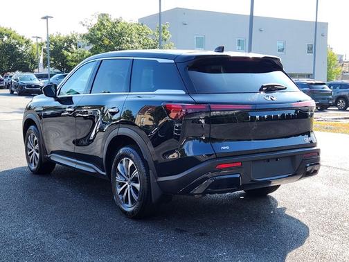 2025 INFINITI QX60 PURE