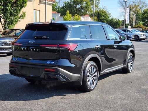 2025 INFINITI QX60 PURE