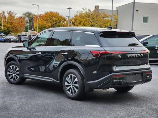 2025 INFINITI QX60 PURE