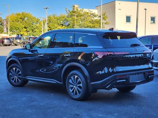 2025 INFINITI QX60 PURE