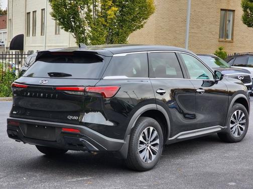 2025 INFINITI QX60 PURE