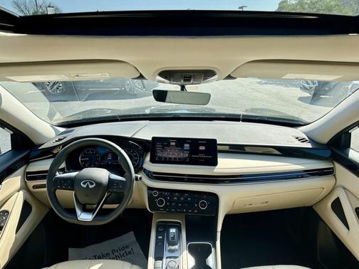2025 INFINITI QX60 PURE