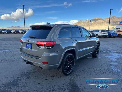 2020 Jeep Grand Cherokee LAREDO