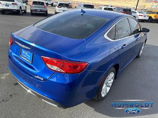 2017 Chrysler 200 LIMITED