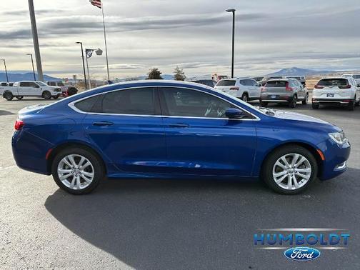 2017 Chrysler 200 LIMITED