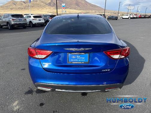 2017 Chrysler 200 LIMITED