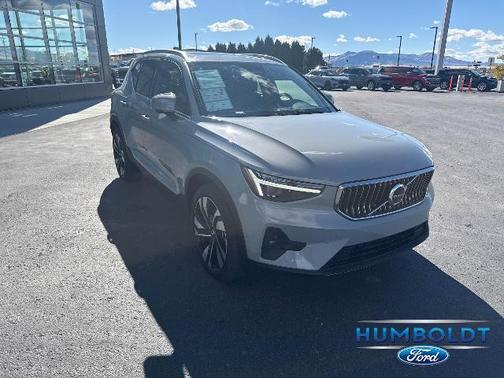 2024 Volvo XC40 B5 ULTIMATE BRIGHT THEME