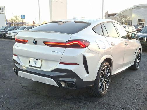 2023 BMW X6 xDrive40i