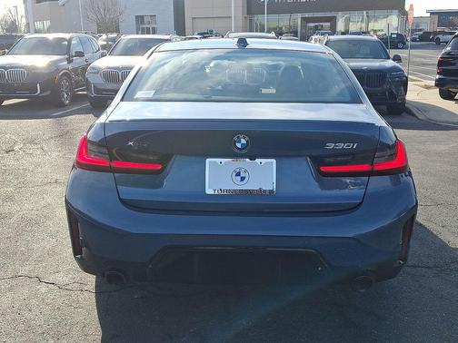 2025 BMW 330 i xDrive