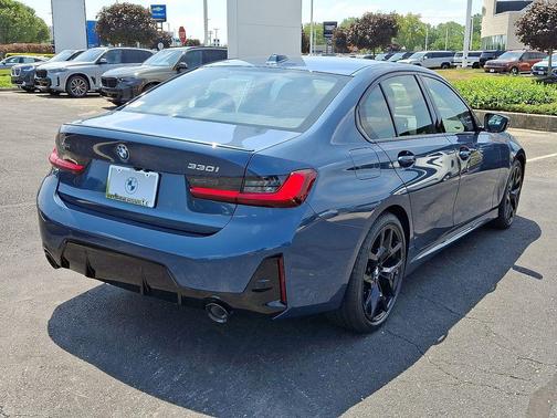 2025 BMW 330 i xDrive