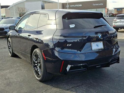 2026 BMW iX xDrive60