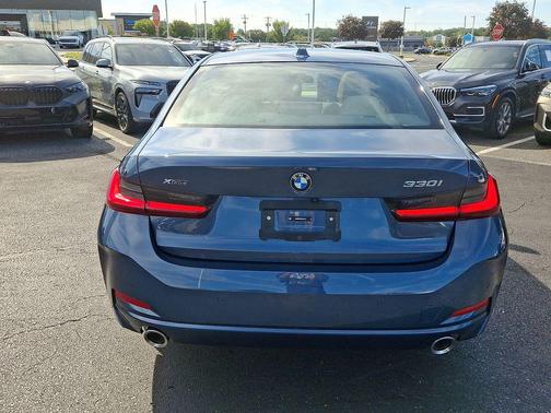 2025 BMW 330 i xDrive