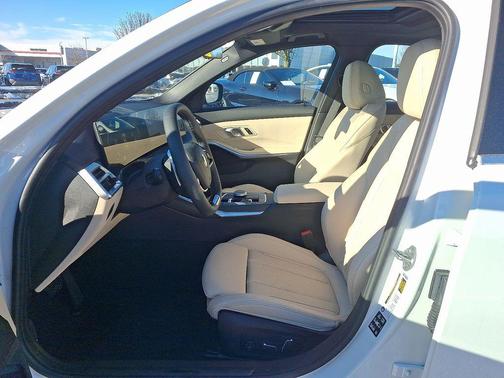 2026 BMW 330 xDrive NA