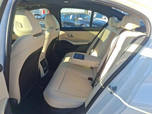 2026 BMW 330 xDrive NA