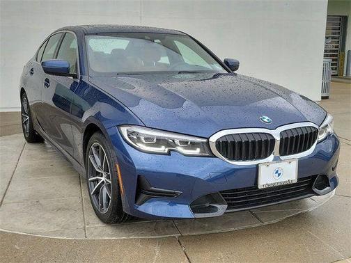 Photo 3 of 45 of 2022 BMW 330 i xDrive