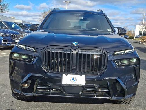 2024 BMW X7 M60i