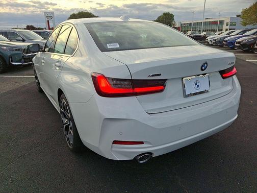 2025 BMW 330 i xDrive