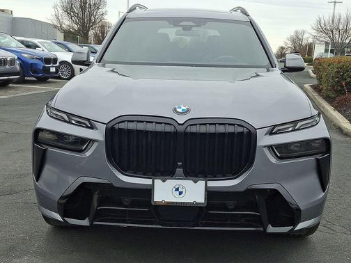 2024 BMW X7 