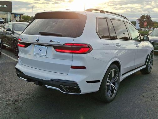 2026 BMW X7 M60i