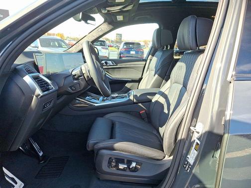 2026 BMW X7 M60i