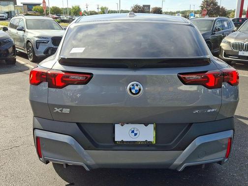 2025 BMW X2 xDrive28i
