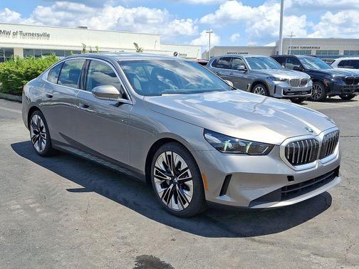 2026 BMW 530 i xDrive