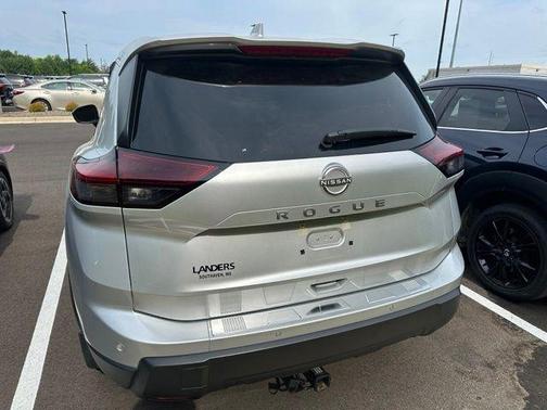 Brilliant Silver Metallic 2025 Nissan Rogue SV