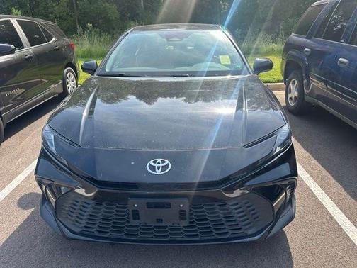 Midnight Black Metallic 2025 Toyota Camry SE