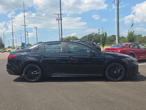 Midnight Black Metallic 2025 Toyota Camry SE