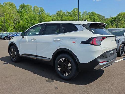 Snow White Pearl 2026 Kia Sportage Hybrid LX