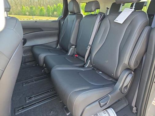 Ceramic Silver 2026 Kia Carnival Hybrid SX