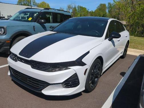 Glacial White Pearl 2024 Kia K5 GT-Line