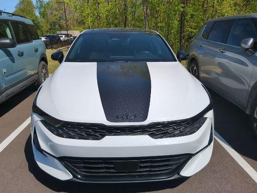 Glacial White Pearl 2024 Kia K5 GT-Line