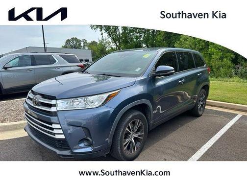 Shoreline Mist 2019 Toyota Highlander LE