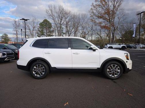 2024 Kia Telluride LX