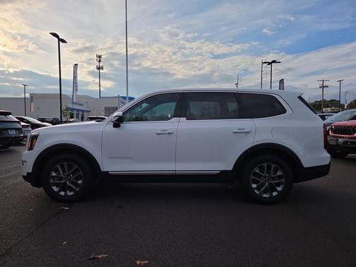 2024 Kia Telluride LX