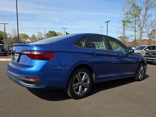 Rising Blue Metallic 2024 Volkswagen Jetta 1.5T SE