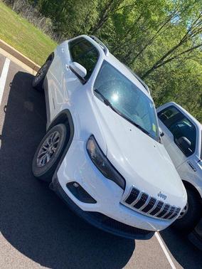 Bright White Clearcoat 2019 Jeep Cherokee Latitude Plus