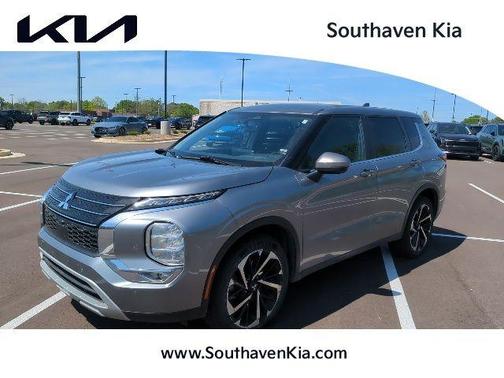 Silver 2024 Mitsubishi Outlander SE